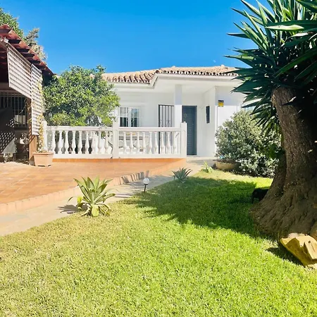 Cozy House With Pool El Faro